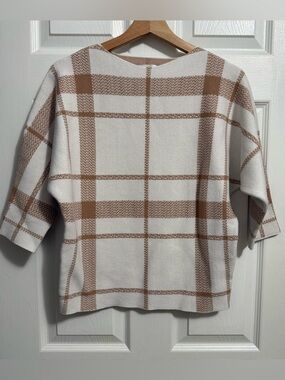 Adrienne Vittadini Cream & Tan Plaid Batwing Sweater